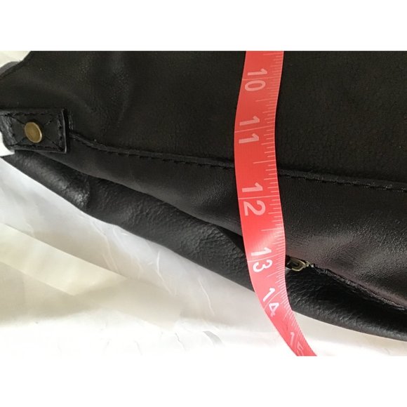 NWT AMERICAN LTHR COMPNY BLK SHLDR SHPR. Sold. 1 available see closet. - Picture 5 of 11